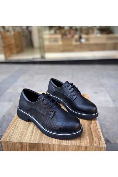 Gloriys Ayakkabı & Çanta حذاء أكسفورد أسود للنساء23990456