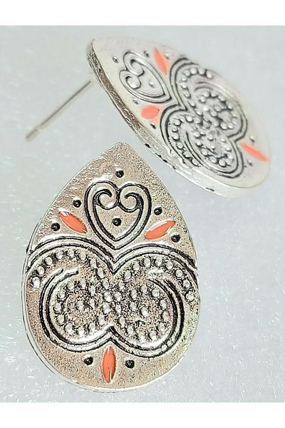impressive Antique Authentic Heart Motif Drop Plate Design Modern Simple Elegant Earrings (Silver)