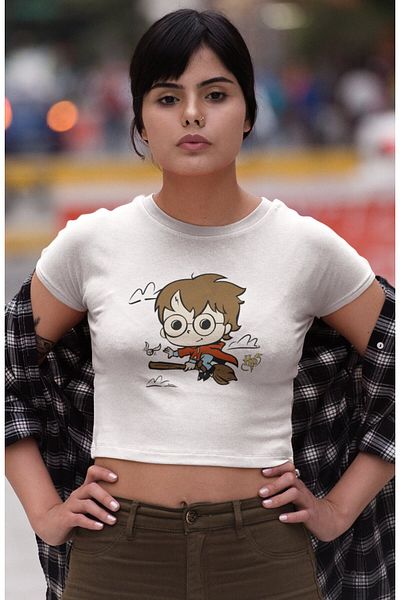 Fuddy Moda Crop top cu imprimeu cu personaje Hary Potter, bluză crop cu tematică HP