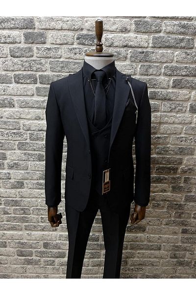 MONTO BENE Slim Fit Suit with Black Vest