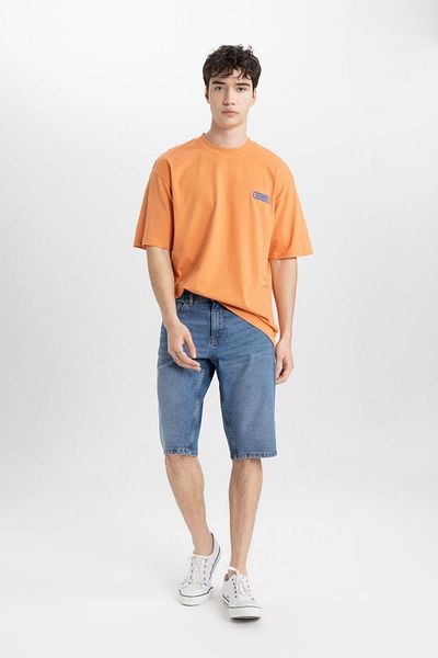 DeFacto Comfort Fit Rundhalsausschnitt bedrucktes Kurzarm-T-Shirt C2136AX24SM