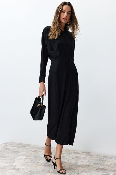 Trendyol Modest Schwarzes, geknöpftes, gewebtes Hemdkleid mit Taillendetail TCTSS24EB00011