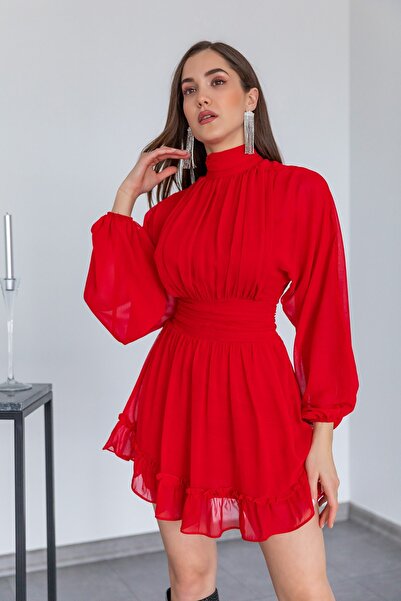 WOMAN VISION Piros sifon ruha - állógallér, mélyen dekoltált hát, hosszú buborékos ujjú, bélelt 066