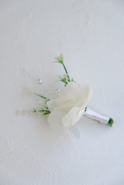 Uğur Gelin Buketi Masum Aşk Damat Yaka Çiçeği