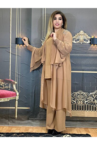 Yeşilmoda طقم 3 قطع من البلوزات العلوية والسراويل المصنوعة من قماش الكريب الح...