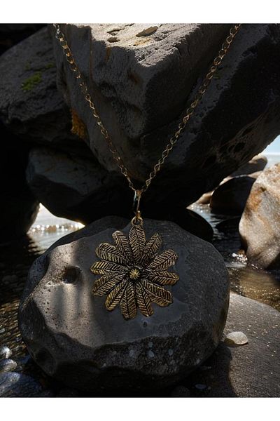 whocares Women's Necklaces with Chain - Beautiful Flower Symbol, Antique Color Quality