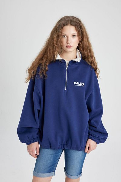 DeFacto Oversize Sweatshirt with Embroidery Detail - Half Zip, Thick C4581Ax24Sm