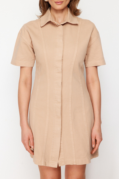 Trendyol Collection Hnědé džínové minišaty s hnědým prošíváním Twoss24El00617