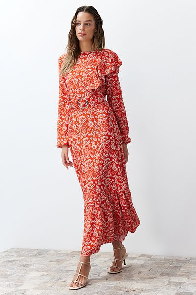 Trendyol Modest Rotes, mit Blumen gefüttertes, Rüschen-detailliertes, gewebtes Kleid mit Gürtel TCTSS24EB00069