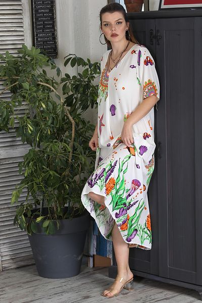 Chiccy Λευκό κοντό μανίκι με λαιμόκοψη σε σχήμα V με διπλή τσέπη με εμπριμέ casual υφαντό φόρεμα