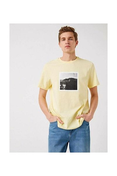 Koton Men's Standard Fit Printed T-Shirt