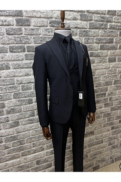 MONTO BENE Slim Fit Suit with Black Vest