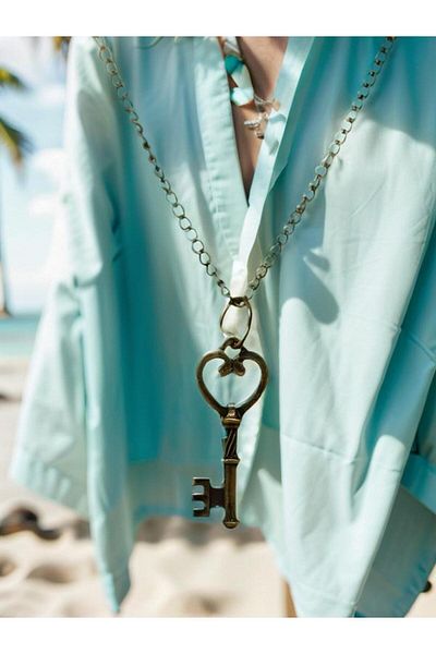 whocares Unisex Chain Necklace with Heart - Key Symbol, Antique Color Quality