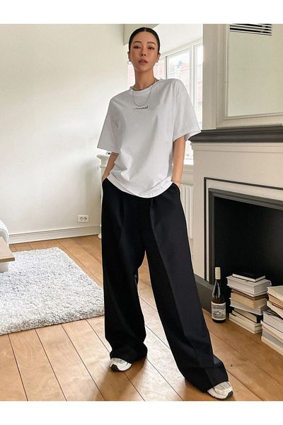 Josette Κλασικό T-Shirt - Λευκό εμπριμέ κοντό μανίκι με λαιμόκοψη