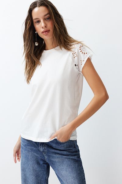 Trendyol Collection Ecru Regular/Normal Pattern Embroidery Detailed Raglan Sleeve Knitted T-Shirt TWOSS24TS00201