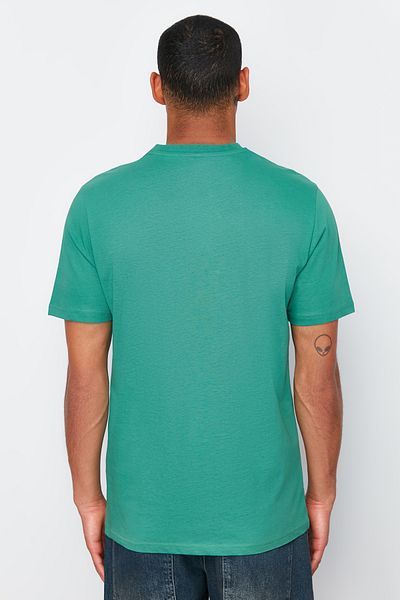 Trendyol Collection Μπλουζάκι με σκούρο πράσινο λύκο κέντημα 100% βαμβάκι - κανονική εφαρμογή TMNSS24TS00056