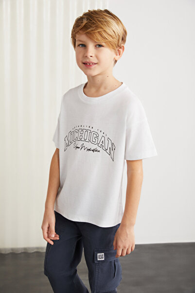 GRIMELANGE Paddy Boy bedrucktes, kurzärmliges weißes T-Shirt mit entspannter Passform aus 100 % Baumwolle