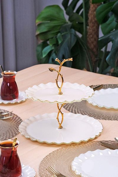 Glore Solid Cream Wavy Gold Gilt Glass Cookie Holder
