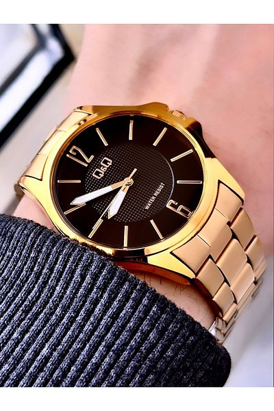 Q&Q Men's Metal Band Wristwatch