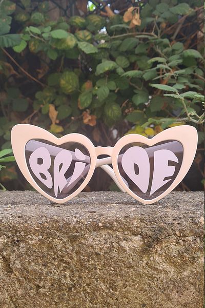 PEKSHOP Bride Written White Heart Photo Shoot Accessory Sunglasses WHITE