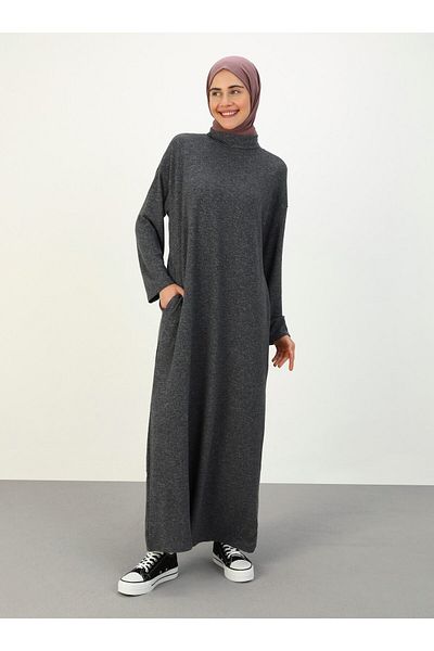 Benin Bequemes, geschnittenes Hijab-Kleid aus Baumwollstoff – Dunkelgrau – Benin