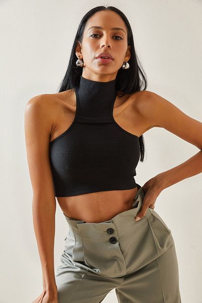 XHAN Schwarze Bluse mit Knopfleiste hinten 5YXK2-48286-02