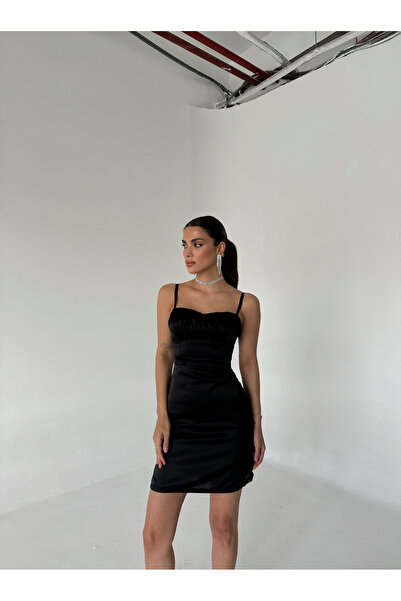 Laluvia Μαύρο Μίνι Σατέν Φόρεμα Strappy