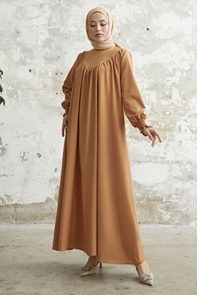 InStyle Sukienka Robe z Elastycznym Przodem - Camel