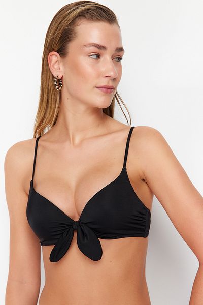 Trendyol Collection Push-Up-Balkon-Bikinioberteil - Schwarz TBESS24BU00161