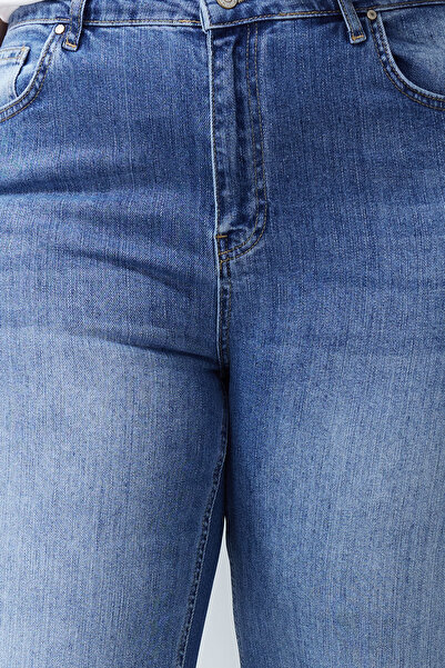 Trendyol Curve Blugi evazați cu talie înaltă, albastru deschis, mai sustenabili TBBSS24CJ00037