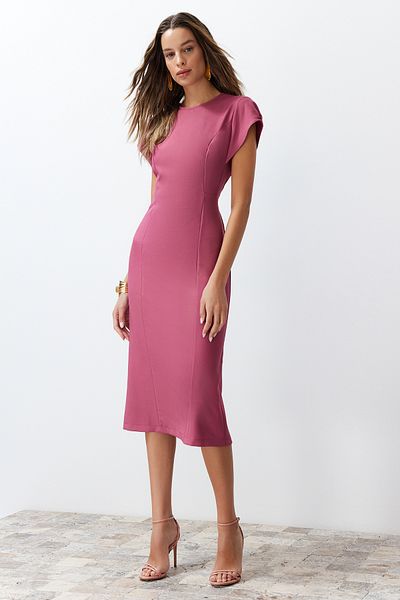 Trendyol Collection Μίντι φόρεμα αποξηραμένο τριαντάφυλλο - χαμηλό μανίκι, λαιμόκοψη, υφαντή φούστα που αποκαλύπτουν γραμμές σώματος TWOSS24EL00608