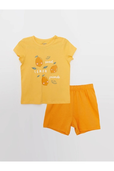 LC Waikiki طقم بيجامة مطبوع بأكمام قصيرة ورقبة دائرية للفتيات الصغيرات