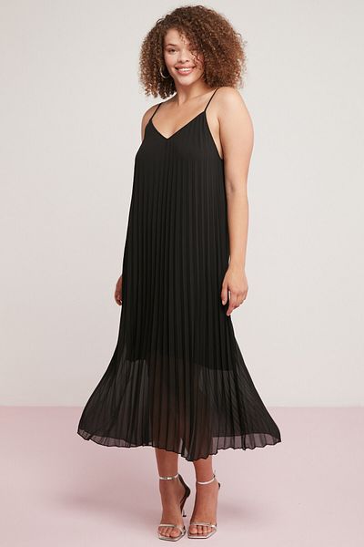 ETHIQUET Opelia Women's Pleated Chiffon Sleeveless Thin Strap Black Plus Size Dress