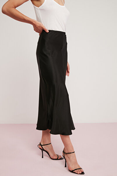 ETHIQUET Rosanne Black Midi Length Light Viscose Satin Skirt - Elastic Flush Length