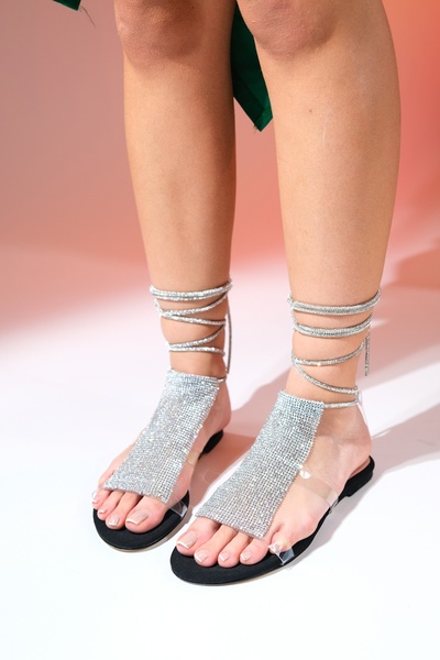 LuviShoes PESCA Gümüş Taşlı Bilekten Bağlamalı Kadın Sandalet