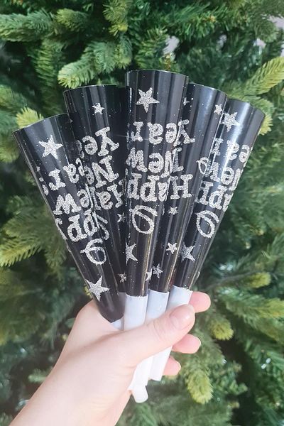 PEKSHOP Πρωτοχρονιάτικες σφυρίχτρες Silver Luxury Happy New Year Written Silver Glitter Long Loud Vuvuzela Σετ 6 τεμαχίων