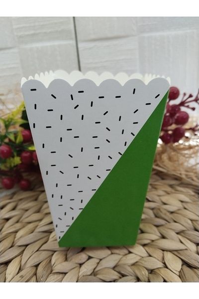 Deniz Party Store Green triangle patterned Cardboard Popcorn Corn Chips Box 8 Pieces