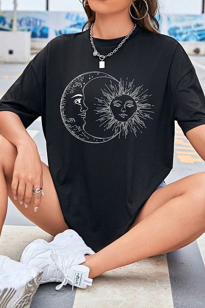MODAGEN Μπλουζάκι Unisex Black Crew με λαιμόκοψη Sun Moon με στάμπα oversize