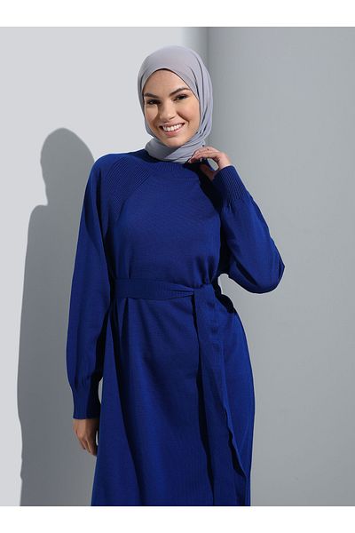 Refka Gürtel Detaillierte Reglan Ärmel Strick Hijab Kleid - Dark Saks - Refka