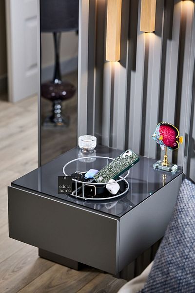 Edora Home Silver Bathroom Organizer Cosmetic Jewelry Perfume Towel Organizer Presentation Tray Plexiglass - Metal Stainless
