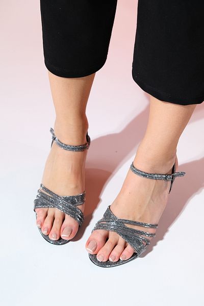 LuviShoes Pantofi de seară LOTA cu model platină pentru femei cu toc gros