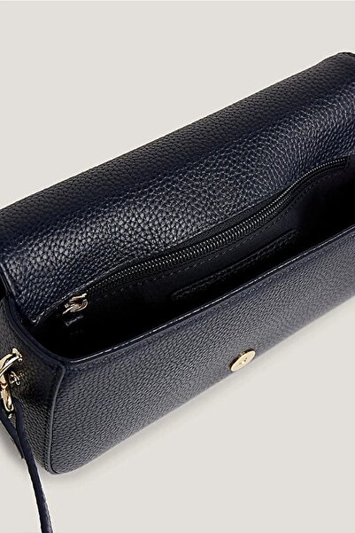 Tommy Hilfiger Kadın TH Emblem Flap Çapraz Çanta