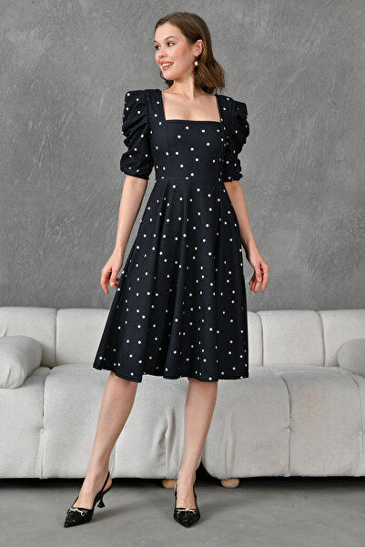 bayansepeti Kadın Tasarım Krep Kumaş Kare Yaka Kısa Kollu Midi Boy Siyah Puantiye Desenli Abiye Elbise 080