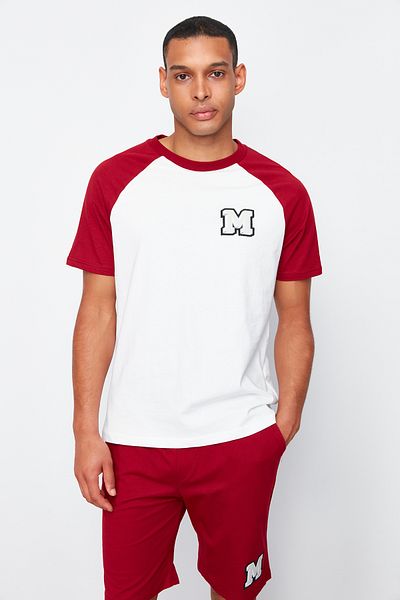 Trendyol Collection Set de pijamale tricotate cu mâneci raglan brodate roșu Claret Ecru TMNSS24PT00007