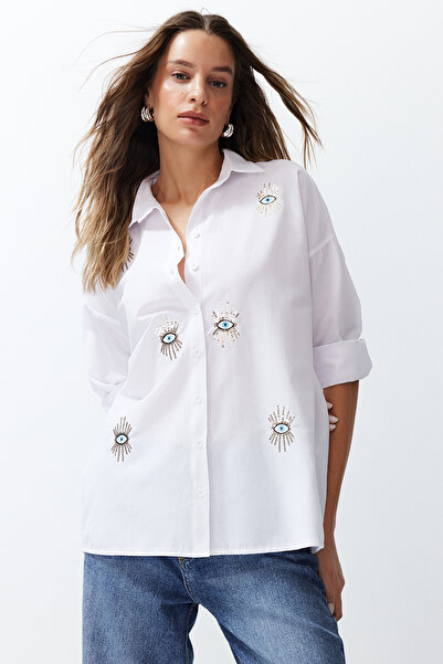 Trendyol Collection Ecru Oversize ing - szemhímzéses részlet, széles szabású, szőtt, TWOSS24GO00128