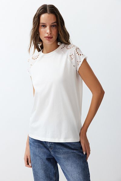 Trendyol Collection Ecru Regular/Normal Pattern Embroidery Detailed Raglan Sleeve Knitted T-Shirt TWOSS24TS00201