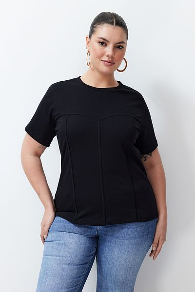 Trendyol Curve Schwarzes T-Shirt aus 100 % Baumwolle – Paspeldetail, TBBSS24BF00021