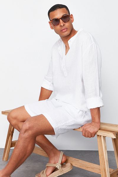 Trendyol Collection Letní bílé mušelínové šortky - TMNSS24SR00059