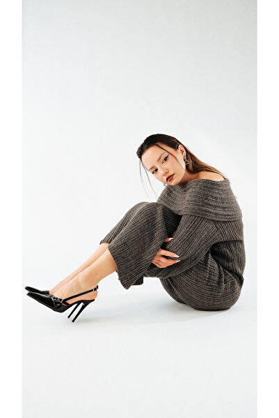 AYAKKABI PRENSİ Lani Buckle Detailed Black Patent Leather Black 10 cm Women's Stiletto, Heeled Shoes