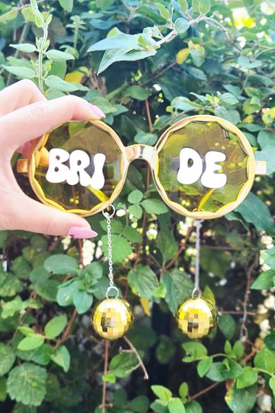 PEKSHOP Ochelari de petrecere Disco Bulk Gold Bride. Accesoriu pentru sedinta foto mireasa Ochelari scrisi pentru mireasa